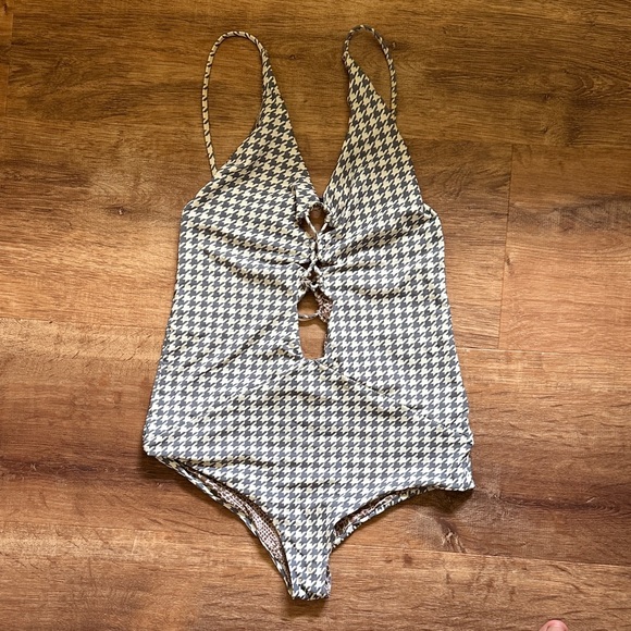 acacia swimwear Other - Acacia Swimwear Brown Patterned One-Piece